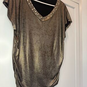 Rock & Republic Gold Studded V-Neck Top Small NYE date night rocker liquid shine